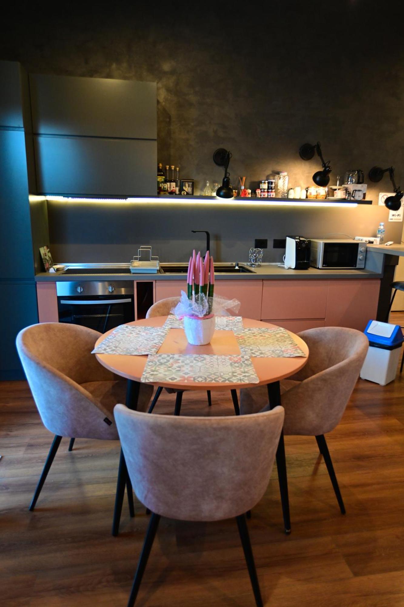 Stylish Two Bedroom House With Private Pool ติรานา ห้อง รูปภาพ